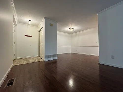 21 Springvalley Blvd Photo 1