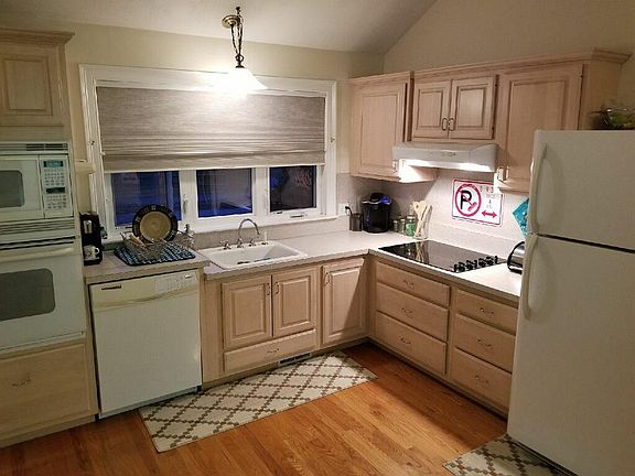 4th image of 55 Mountain Ave