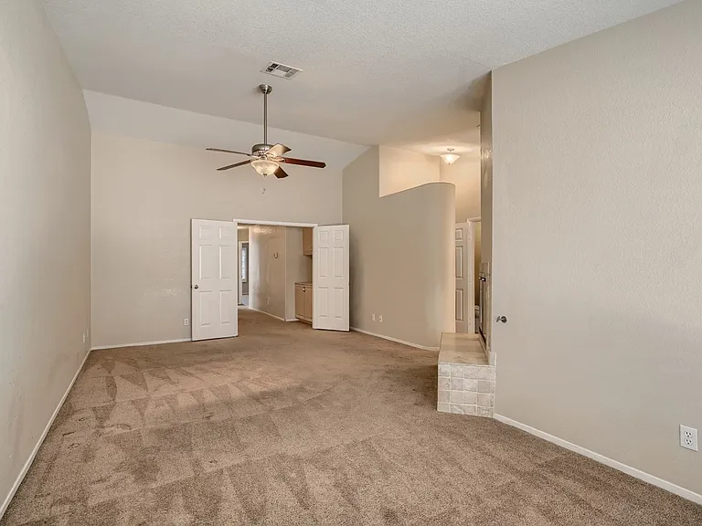 2224 Bear Valley St — Photo 16