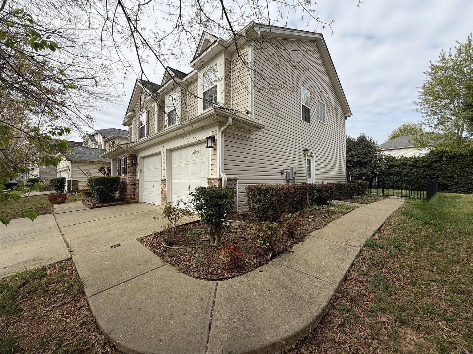 10400 Glenburn Lane - 1 — Photo 3