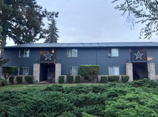 1027 W Washington St #9, Stayton, OR 97383