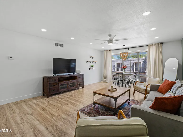 1010 E Osborn Rd #E — Photo 9