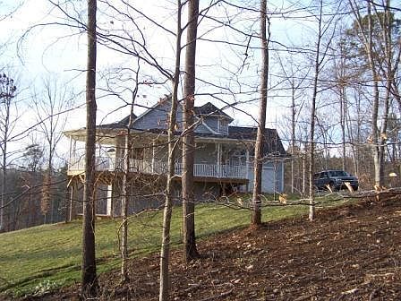 2nd image of 180 Reservoir View Trl