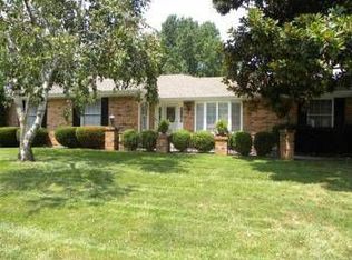 11869 Brookington Dr, Bridgeton, MO 63044