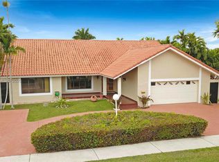 2220 SW 90th Ave, Miami, FL 33165