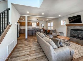 40 Welty Dr, Dover, ID 83825