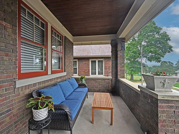 3rd image of 4341 Rose Hill Ln