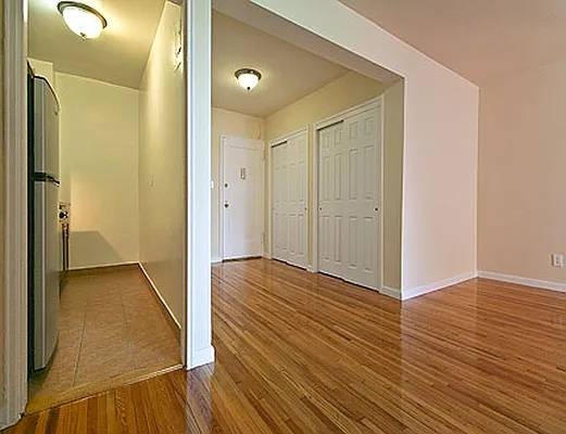 Rented by SW Queens Mezzanine | media 8