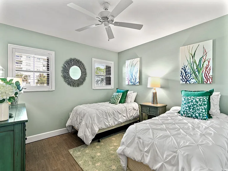 3939 Ocean Dr #204B — Photo 17