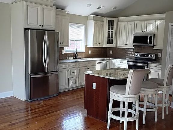 3rd image of 4708 Jolynn Dr