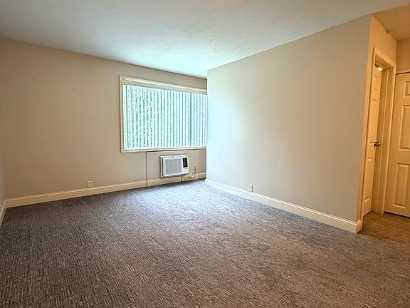 5th image of 1812 E St #109