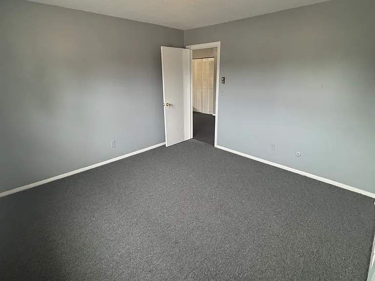 12-12A Hartford Tpke #2 — Photo 6