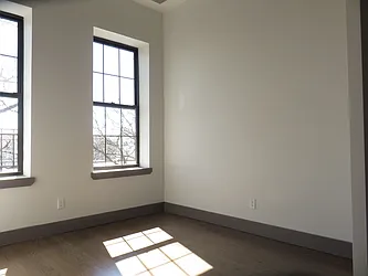 Rented by Rennit Inc.