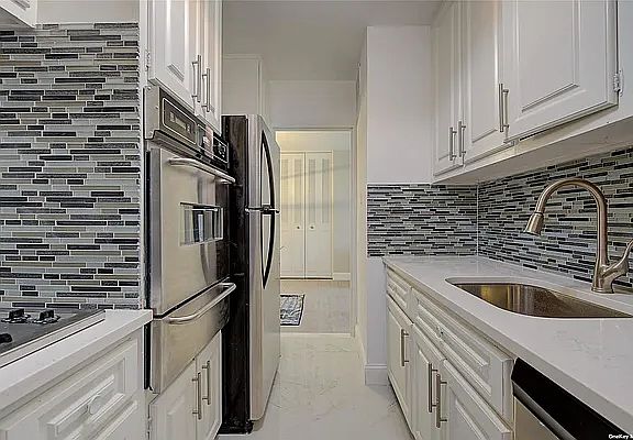 5th image of 6636 Yellowstone Blvd APT 6B