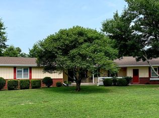 2801 Country Club Cir, Independence, KS 67301