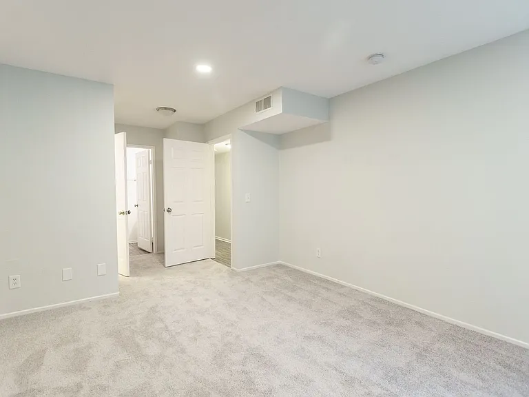816 S. Bundy Dr — Photo 13