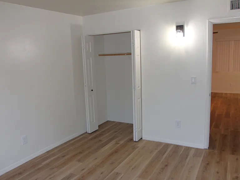4340 E Lee St — Photo 10
