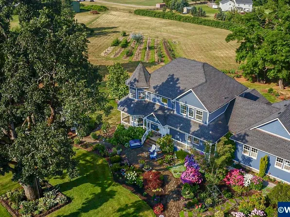 7051 River Bend Dr NE, Silverton, OR 97381