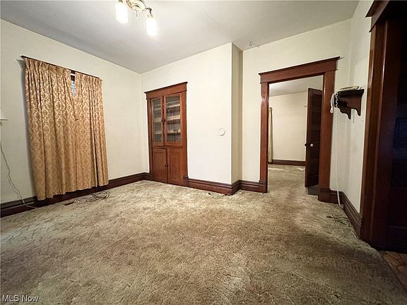 5th image of 633 8th St
