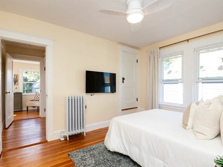 33 Pierce Ave #2 — Photo 10