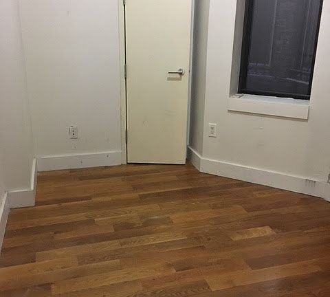 5th image of 410 Gates Ave #1R