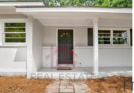 6100 Lorma Rd — Photo 1