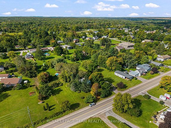 4th image of 3779 Burnstown Rd
