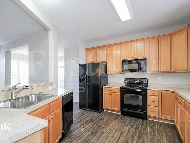 221 Bridgewater Dr — Photo 7