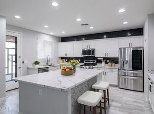 2066 S Martingale Rd, Gilbert, AZ 85295