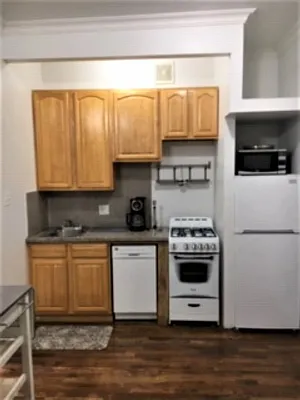 Rented by Susan Finkel, LREB | media 27