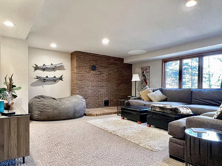 6245 Summit Ct — Photo 50