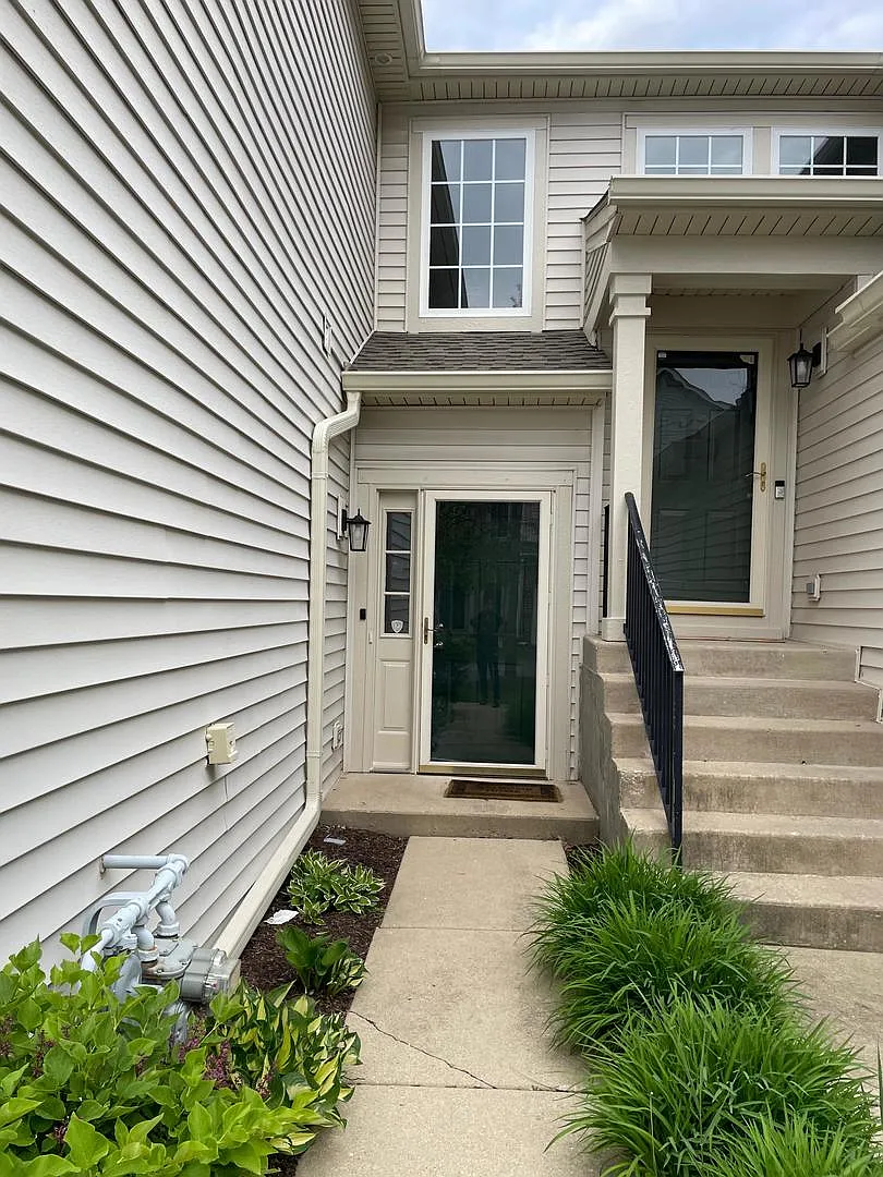Building Photo - 2277 Stoughton Dr