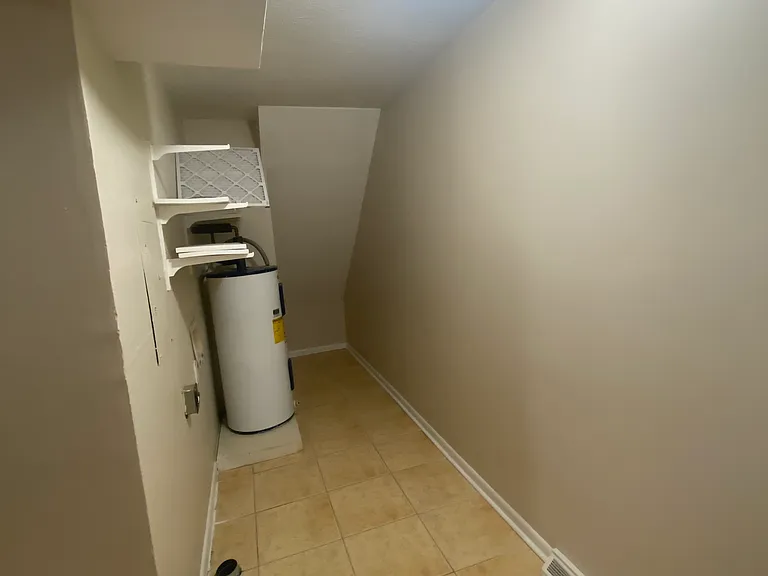 119 Royce Cir #119 — Photo 3