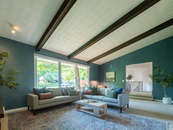 3311 Montlake Dr, Rockford, IL 61114