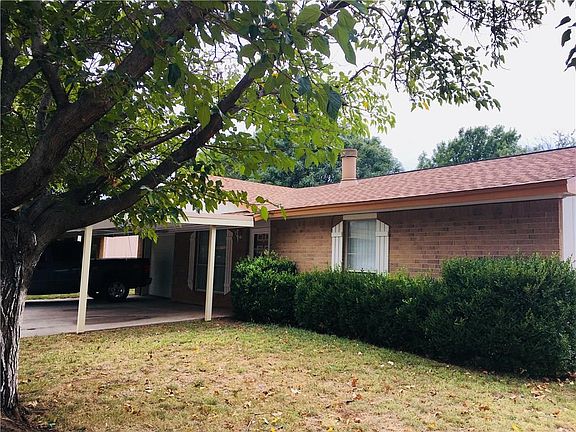 2nd image of 3618 Duke Ln