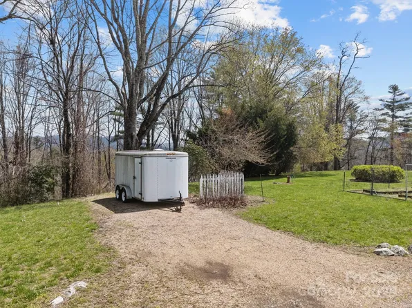 Overlook Dr, Spruce Pine, NC 28777