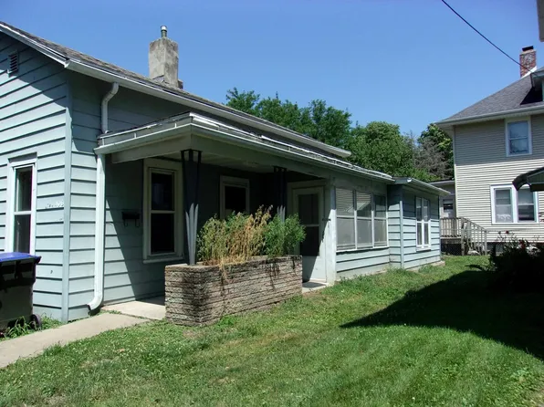 406 N Van Buren St, Iowa City, IA 52245