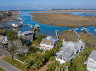 1652 Thompson Ave, Sullivans Island, SC 29482