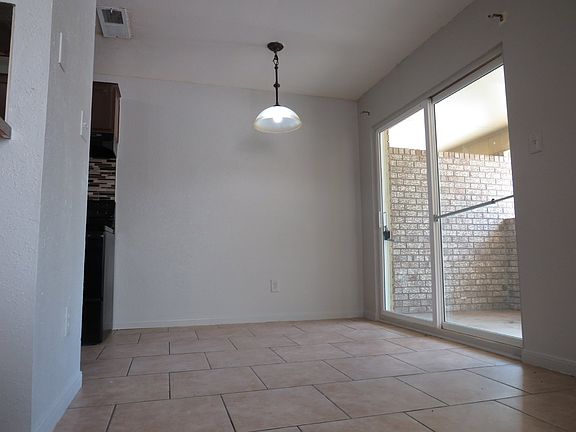 4th image of 1807 Cedarhill Dr #C