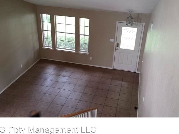 4th image of 905 Mammouth Ct