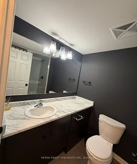 70 Baycliffe Cres #203 — Photo 10
