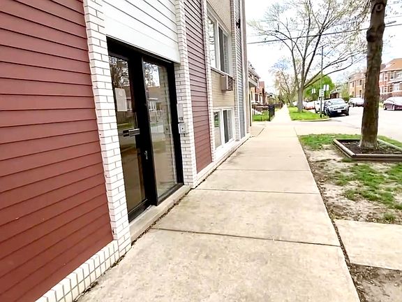 2nd image of 2457 W 69th St #1N