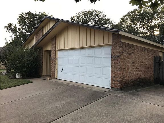 2nd image of 3209 Scenic Hills Dr