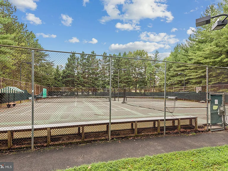7822 Harrowgate Cir #D — Photo 4