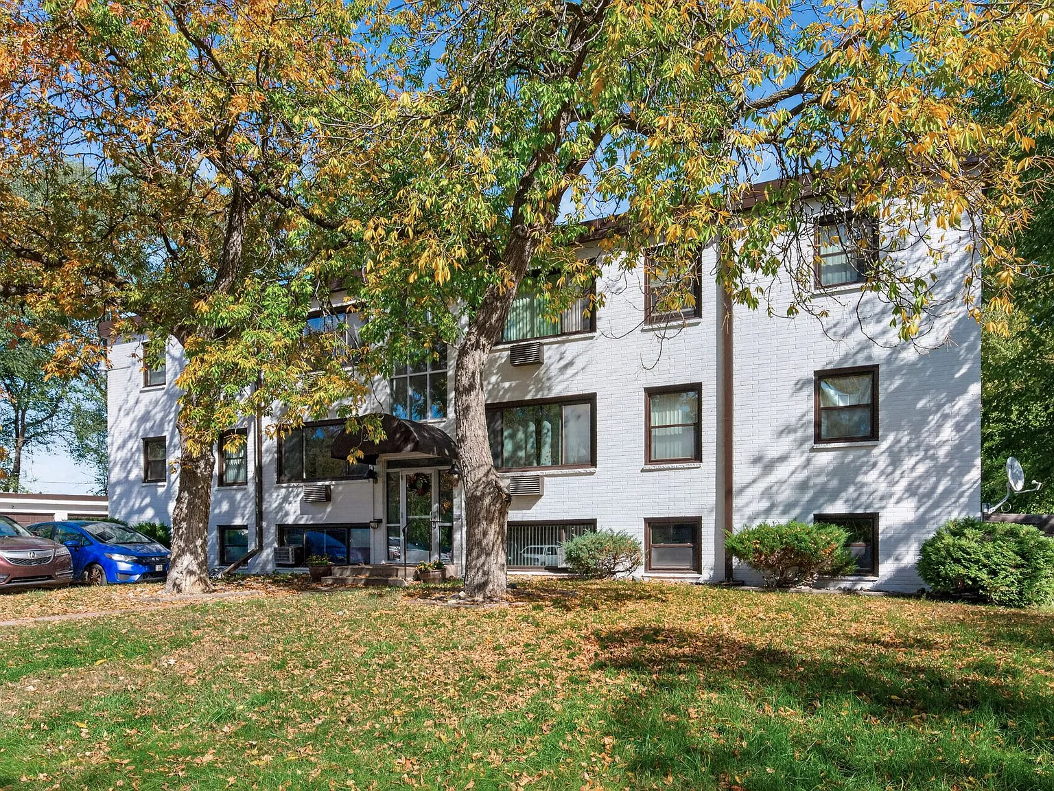 2610 Snelling Curve — Photo 2