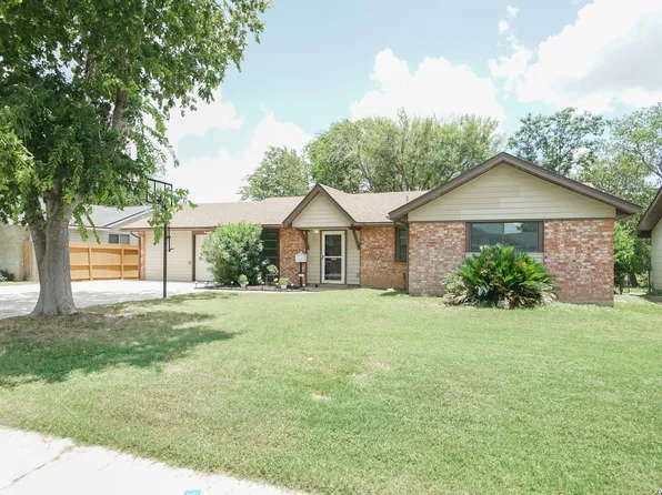 221 MEADOW LN, Schertz, TX 78154