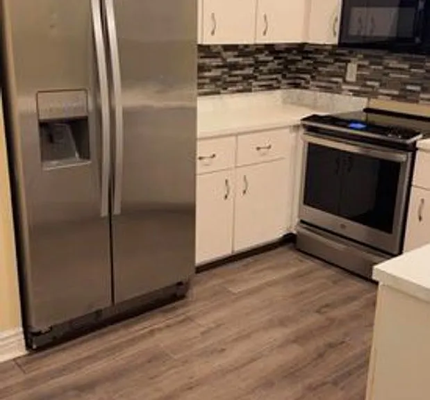 7640 Forest Green Ln #7640 — Photo 3