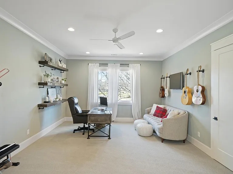 3406 Belmont Blvd — Photo 19