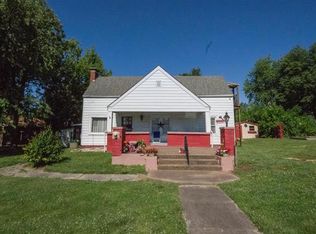 132 S Washington St, Bunker Hill, IL 62014