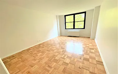 Rented by Manhattan Realty Group